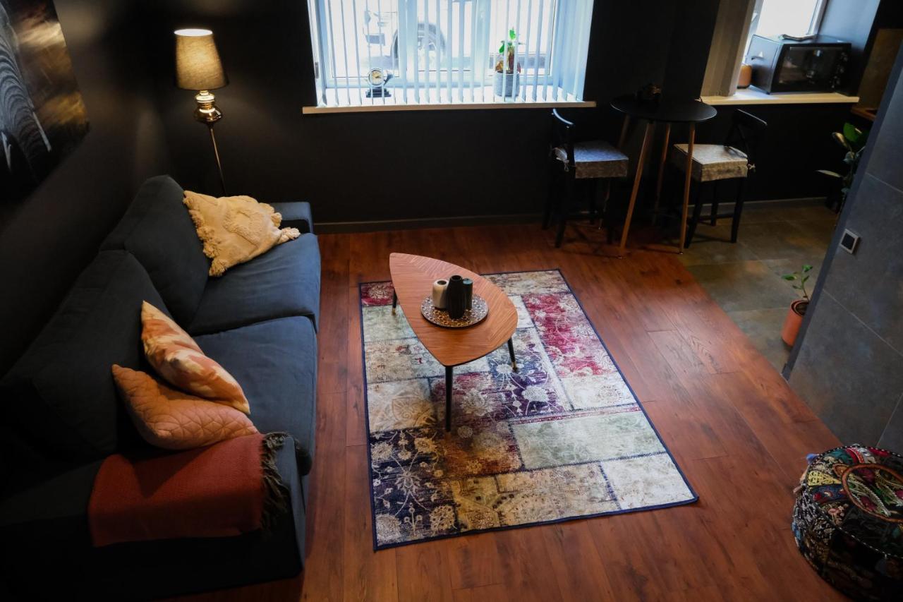 Ferienwohnung Silti, Atjaunoti Dzivokli Tuvu Centram - 1St Floor Riga Exterior foto